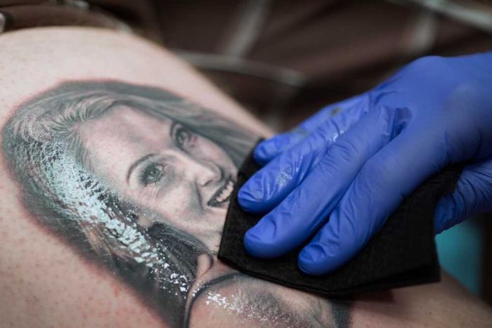 Wipe Outz premium tattoo towel Black – – SBDistribution – SBDistribution